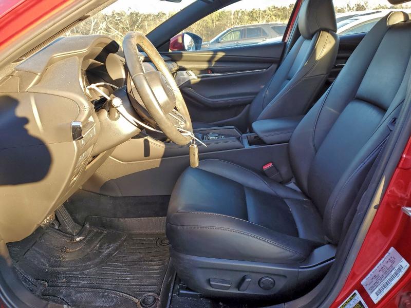 Фото 7 - MAZDA 3