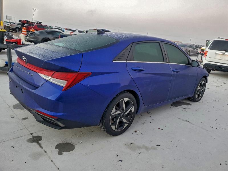 Фото 3 - HYUNDAI ELANTRA