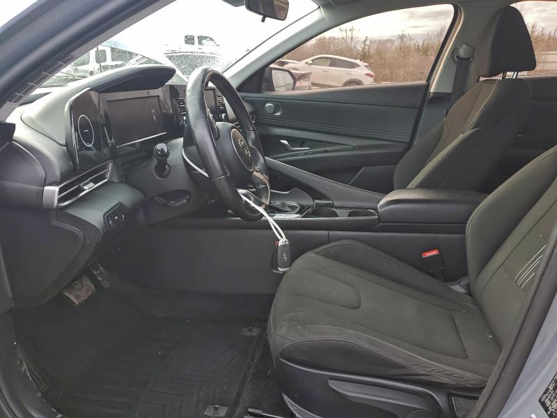 Фото 7 - HYUNDAI ELANTRA