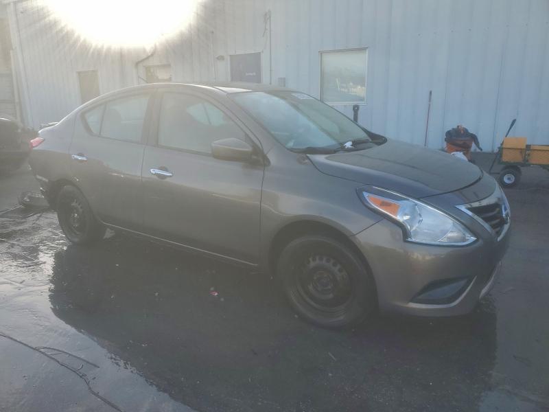 Фото 4 - NISSAN VERSA