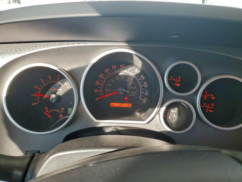 Фото 9 - TOYOTA SEQUOIA