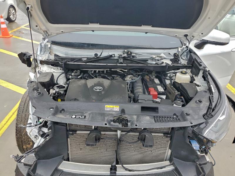 Фото 12 - TOYOTA HIGHLANDER