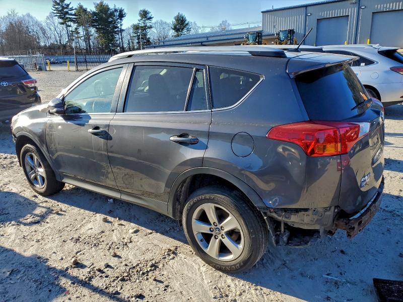 Фото 2 - TOYOTA RAV4