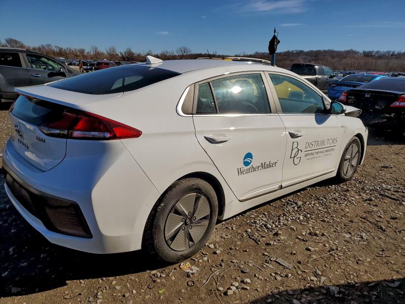 Фото 3 - HYUNDAI IONIQ