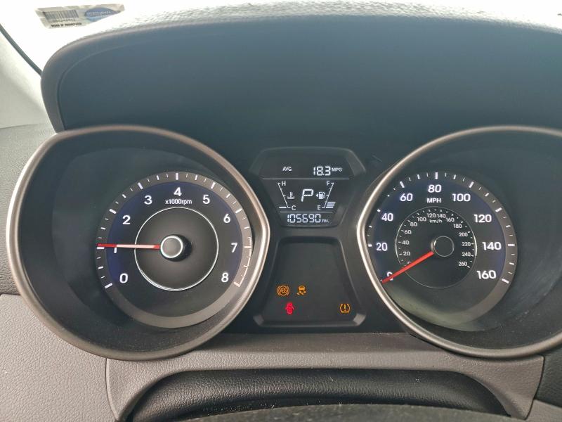 Фото 9 - HYUNDAI ELANTRA