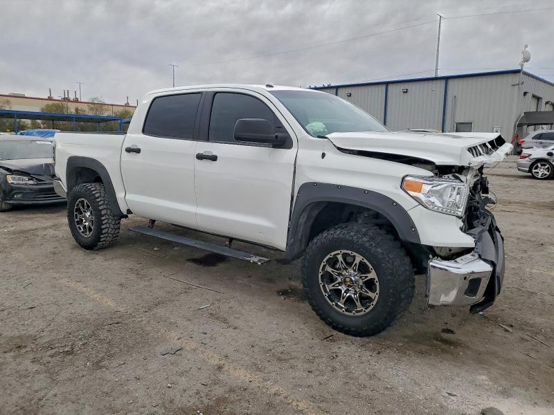 Фото 4 - TOYOTA TUNDRA