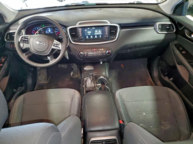 Фото 8 - KIA SORENTO