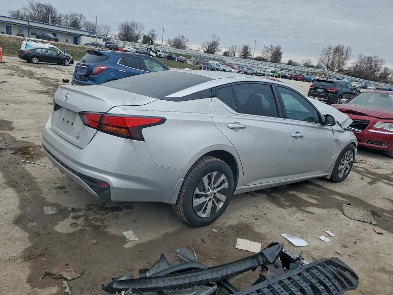 Фото 3 - NISSAN ALTIMA