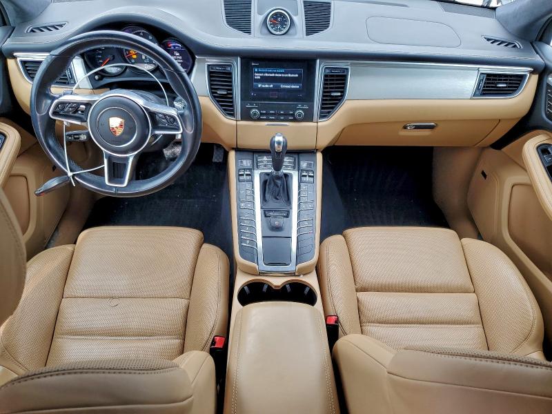 Фото 8 - PORSCHE MACAN