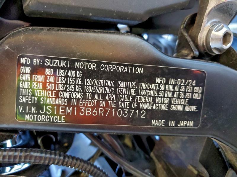 SUZUKI GSX800 F 2024