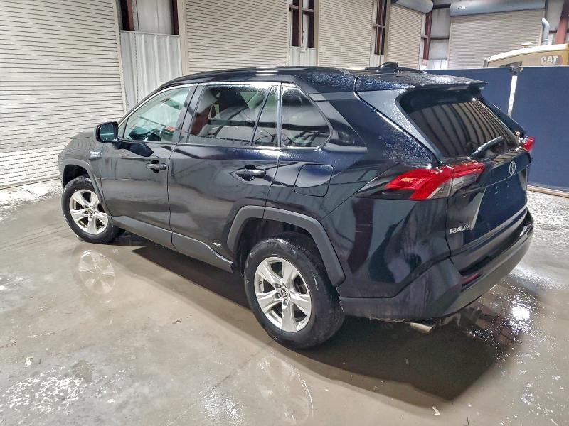 Фото 2 - TOYOTA RAV4