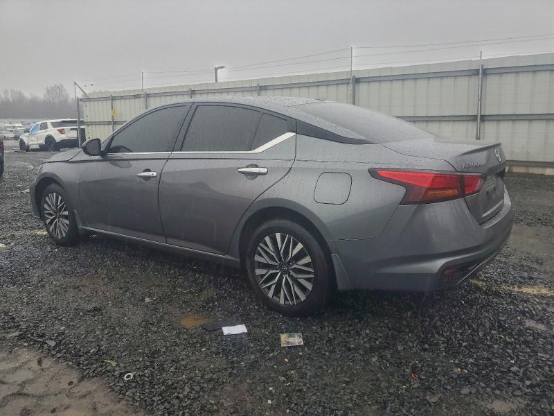 Фото 2 - NISSAN ALTIMA