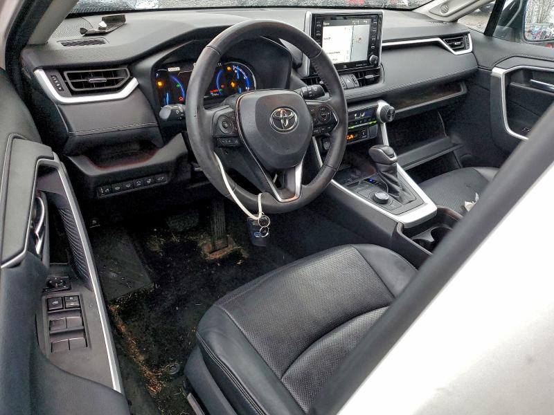 Фото 8 - TOYOTA RAV4