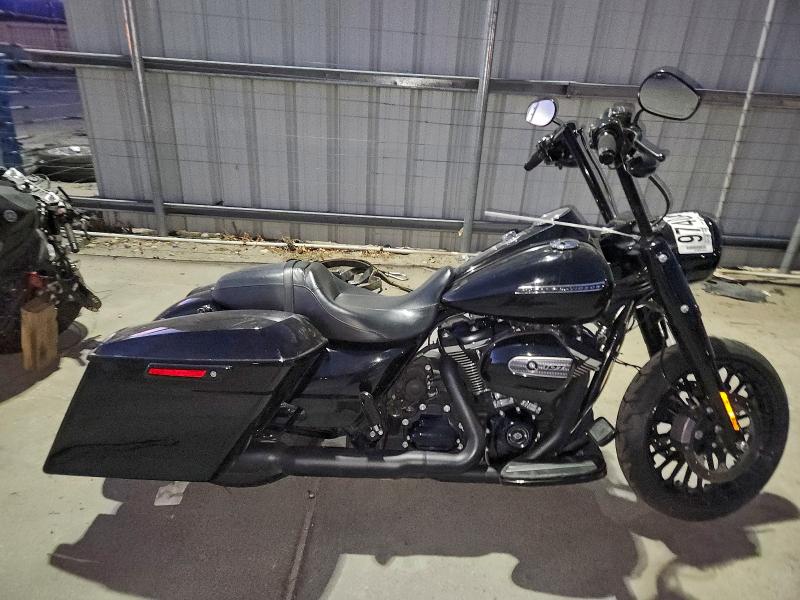 HARLEY-DAVIDSON FL 2018
