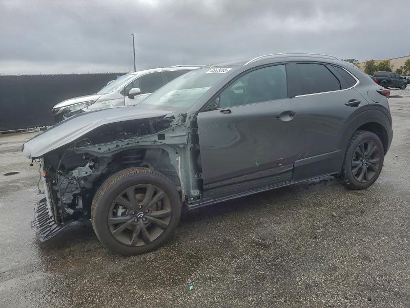 Фото 1 - MAZDA CX30