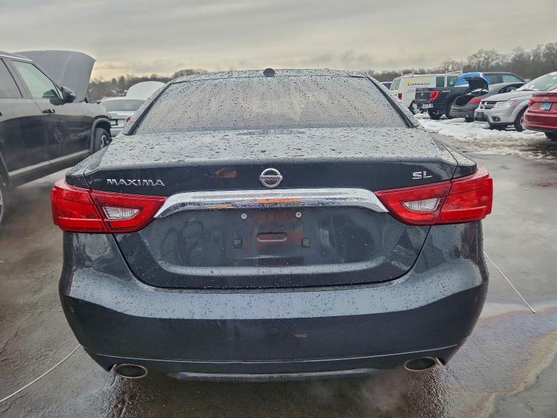 Фото 6 - NISSAN MAXIMA