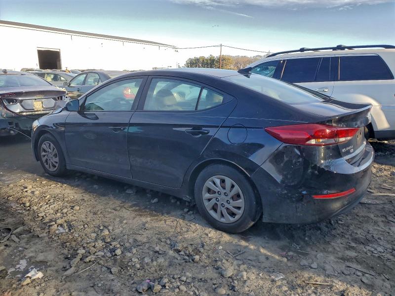 Фото 2 - HYUNDAI ELANTRA