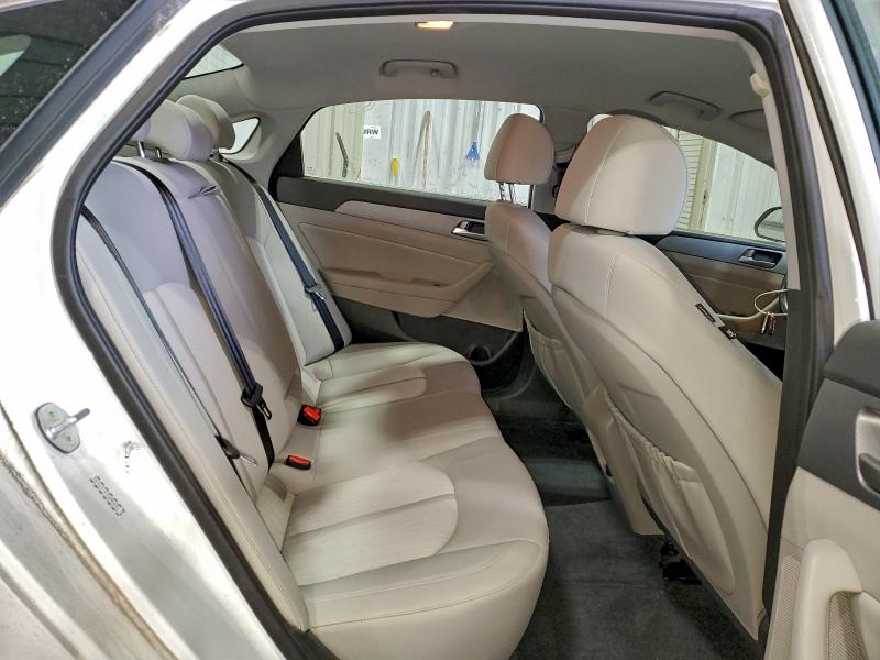 Фото 10 - HYUNDAI SONATA