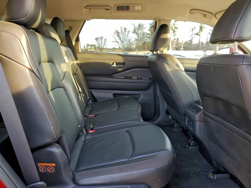 Фото 11 - NISSAN PATHFINDER