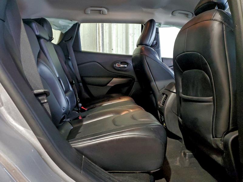 Фото 11 - JEEP GRAND CHER