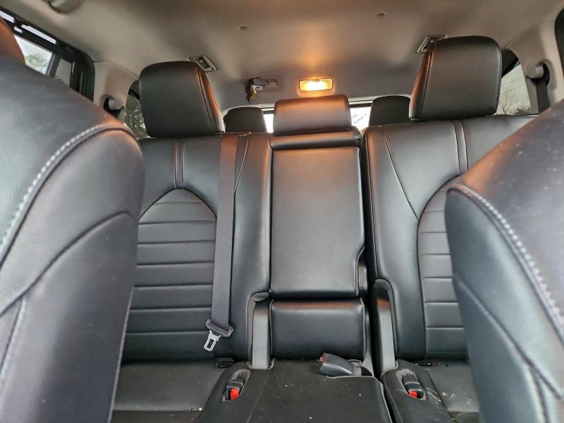 Фото 10 - TOYOTA HIGHLANDER