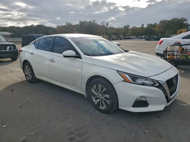 Фото 4 - NISSAN ALTIMA