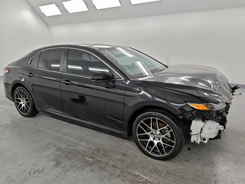 Фото 4 - TOYOTA CAMRY