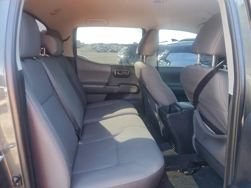 Фото 10 - TOYOTA TACOMA