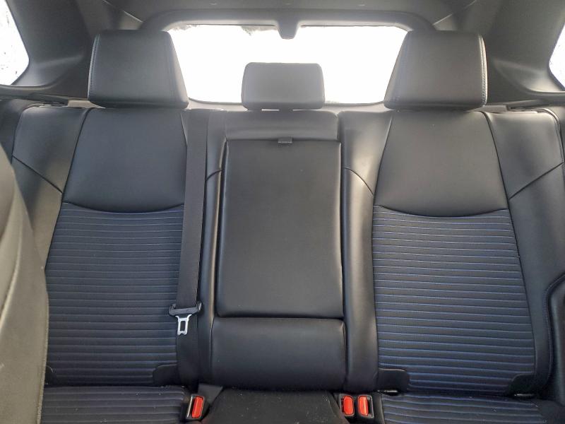 Фото 10 - TOYOTA RAV4