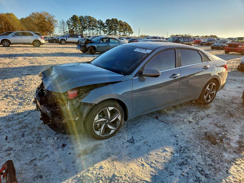 Фото 1 - HYUNDAI ELANTRA