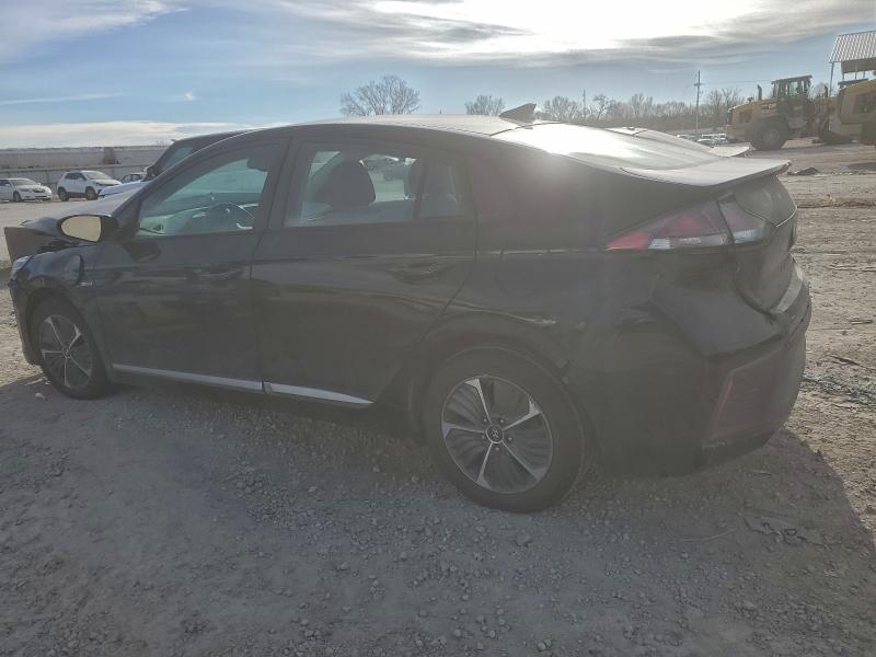 Фото 2 - HYUNDAI IONIQ