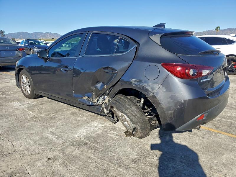 Фото 2 - MAZDA 3