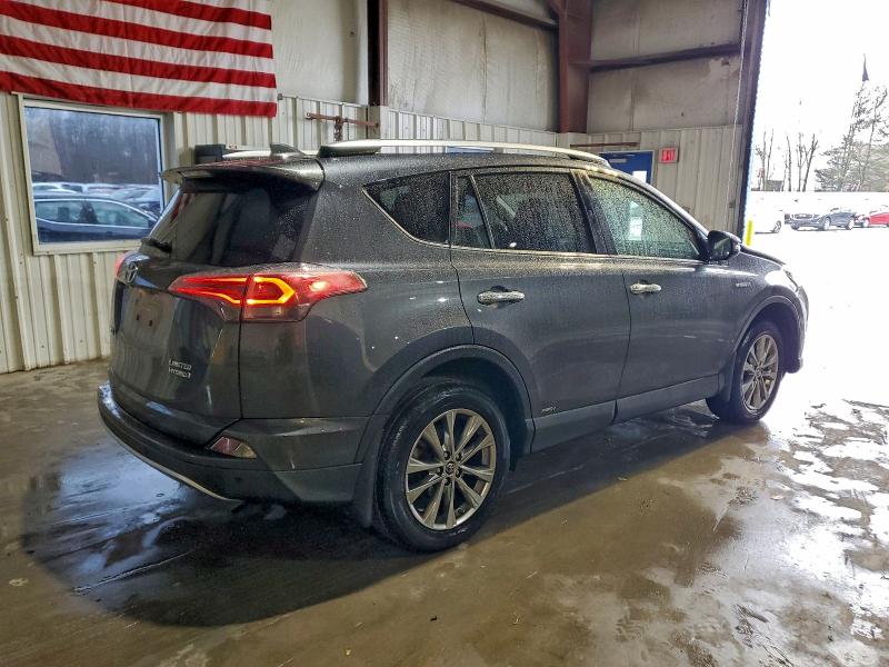 Фото 3 - TOYOTA RAV4