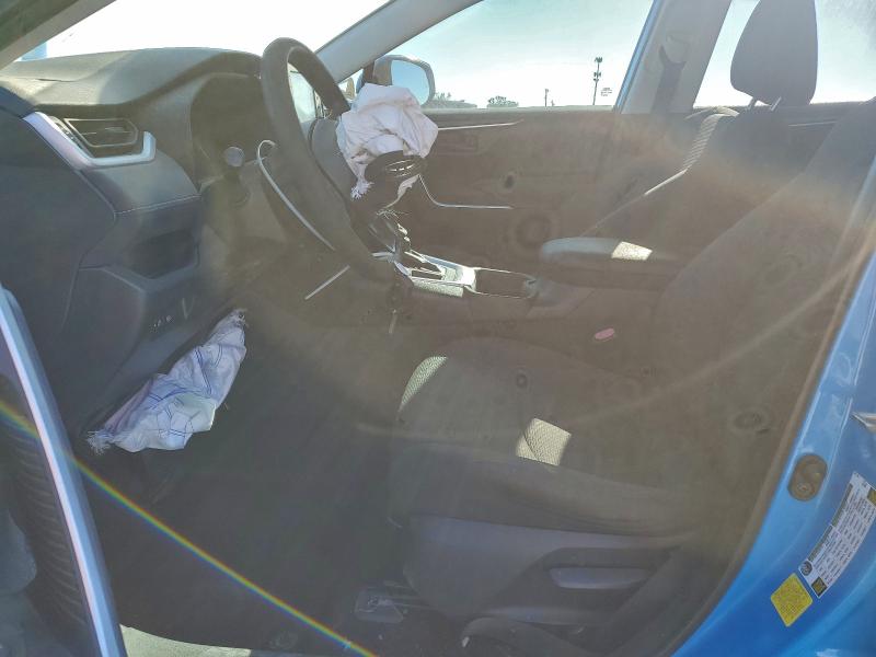 Фото 7 - TOYOTA RAV4