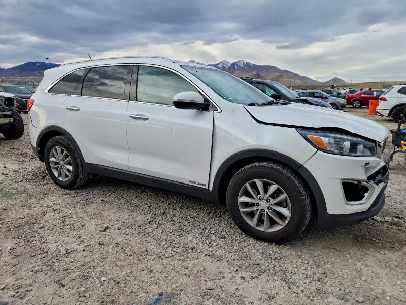 Фото 4 - KIA SORENTO