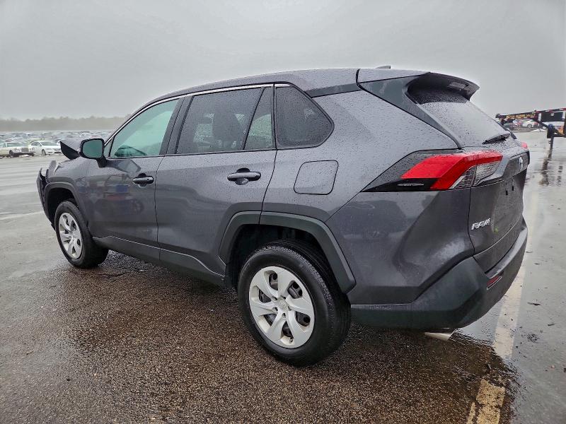 Фото 2 - TOYOTA RAV4