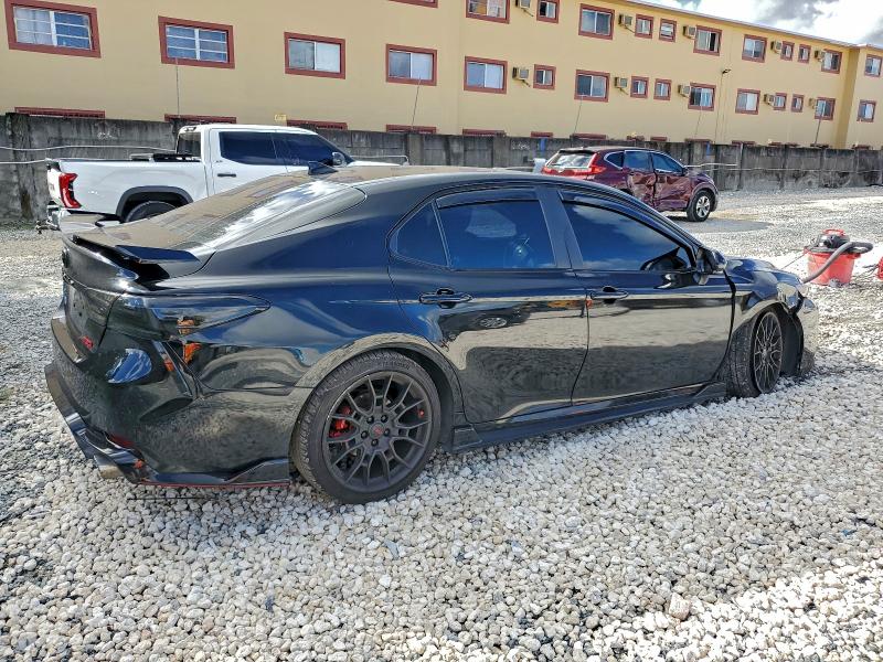 Фото 3 - TOYOTA CAMRY