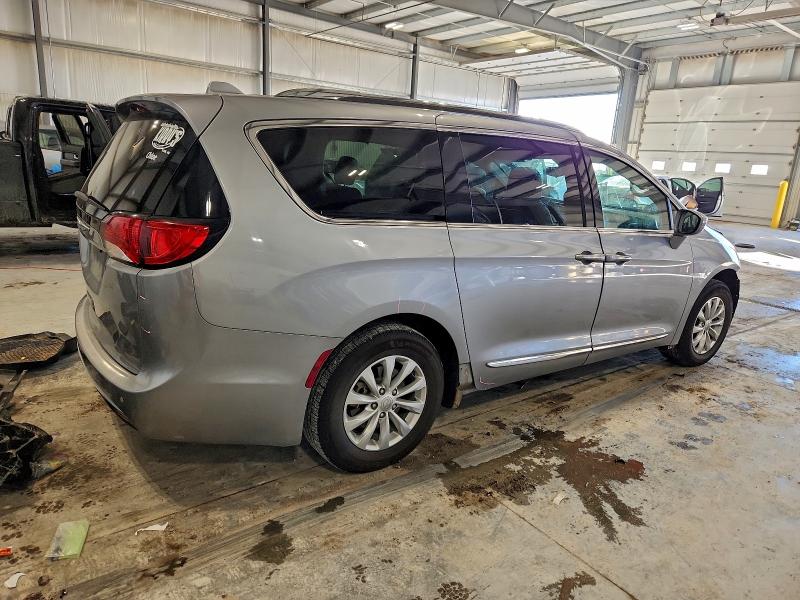 Фото 3 - CHRYSLER PACIFICA