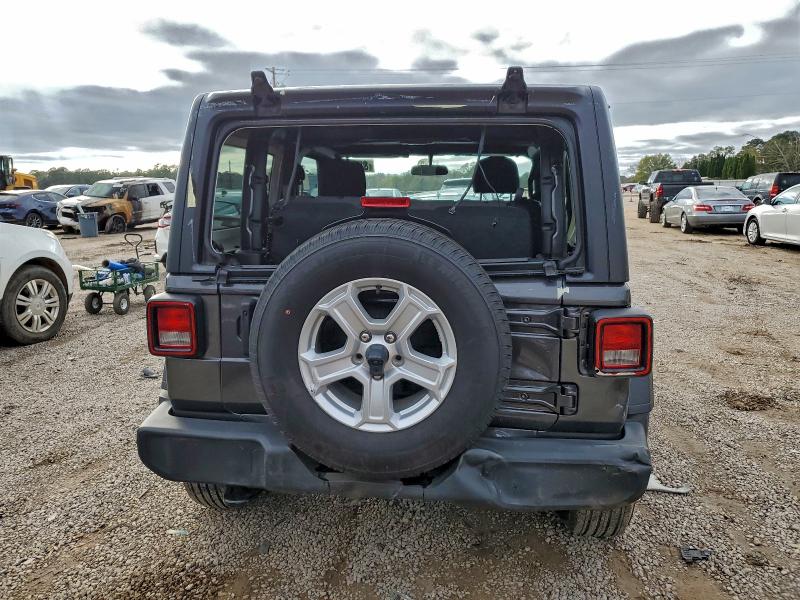 Фото 6 - JEEP WRANGLER