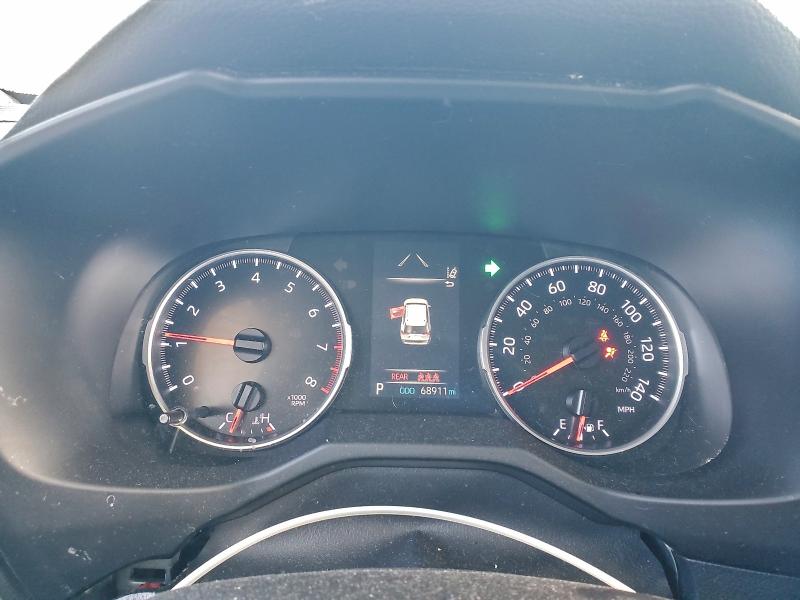 Фото 9 - TOYOTA RAV4