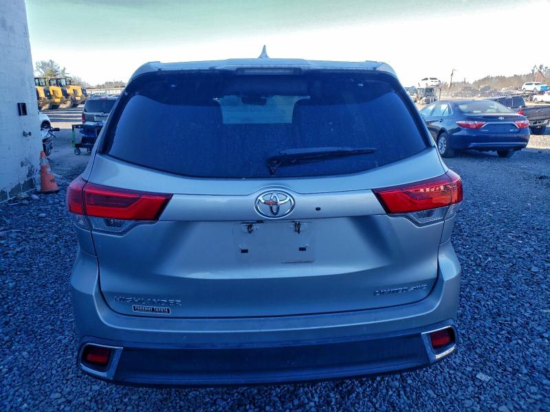 Фото 6 - TOYOTA HIGHLANDER