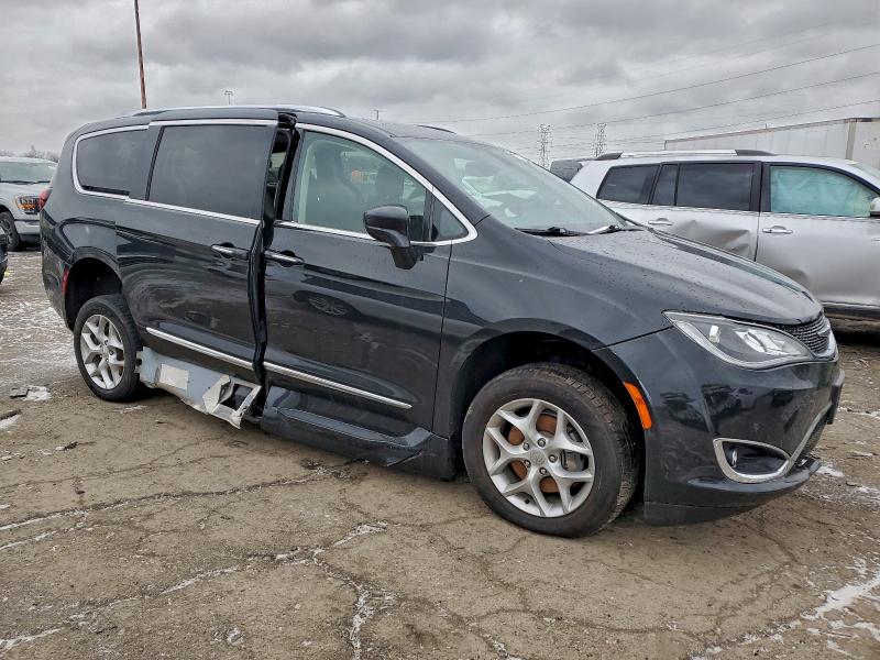 Фото 4 - CHRYSLER PACIFICA