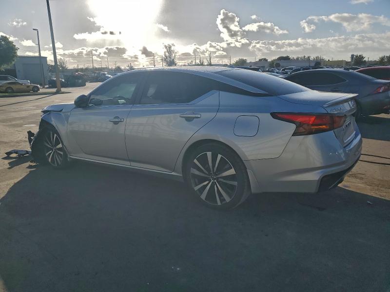 Фото 2 - NISSAN ALTIMA