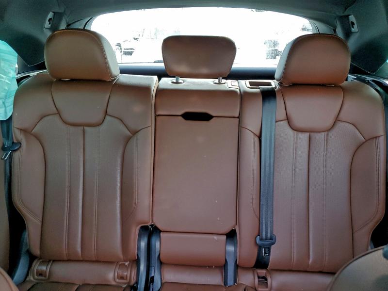 Фото 10 - AUDI Q5