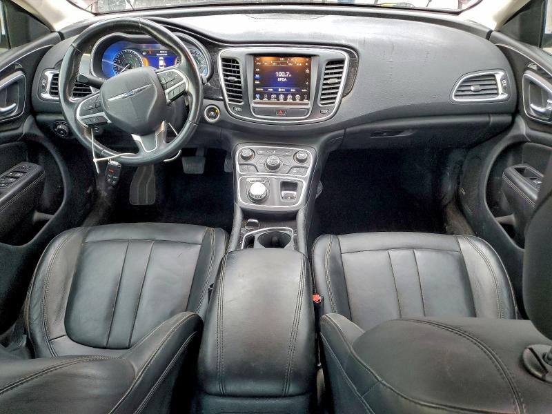 Фото 8 - CHRYSLER 200