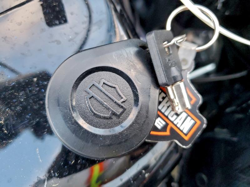 HARLEY-DAVIDSON FLTRK 2021