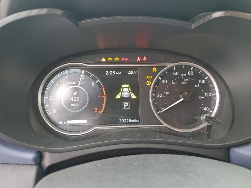 Фото 9 - NISSAN VERSA