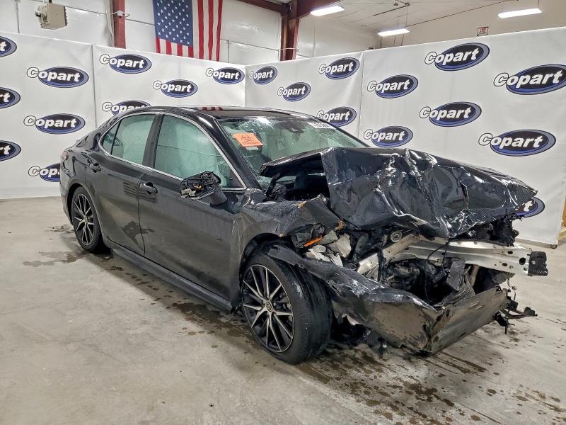 Фото 4 - TOYOTA CAMRY