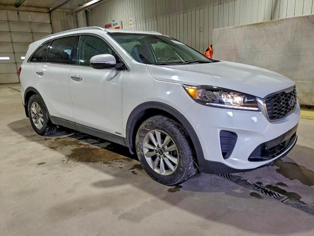 Фото 4 - KIA SORENTO