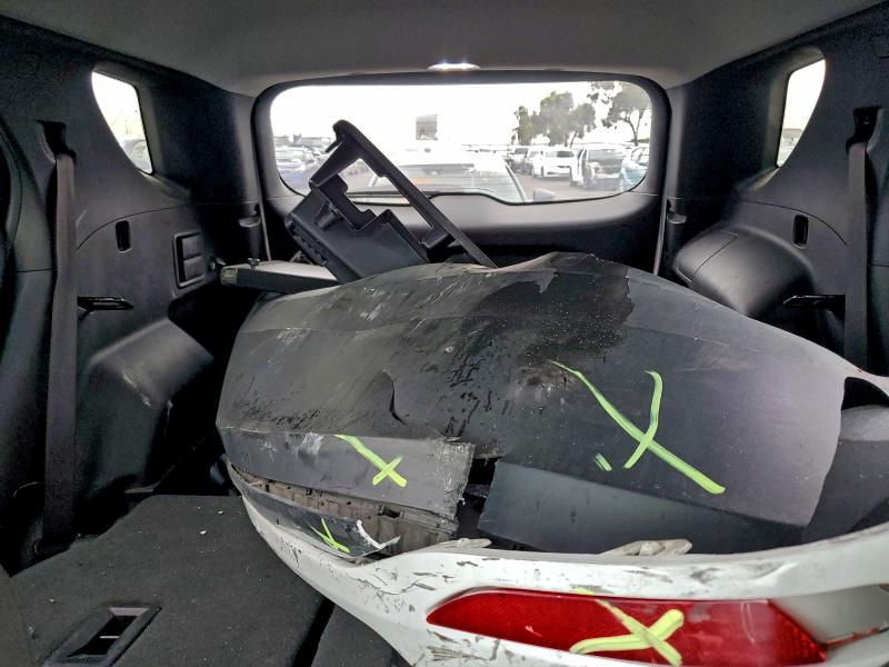 Фото 10 - CHEVROLET EQUINOX